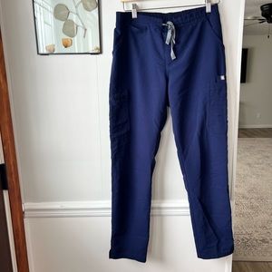 High Waisted Yola Skinny Scrub Pants. Navy. Size small